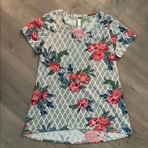 Lularoe Christy Tee